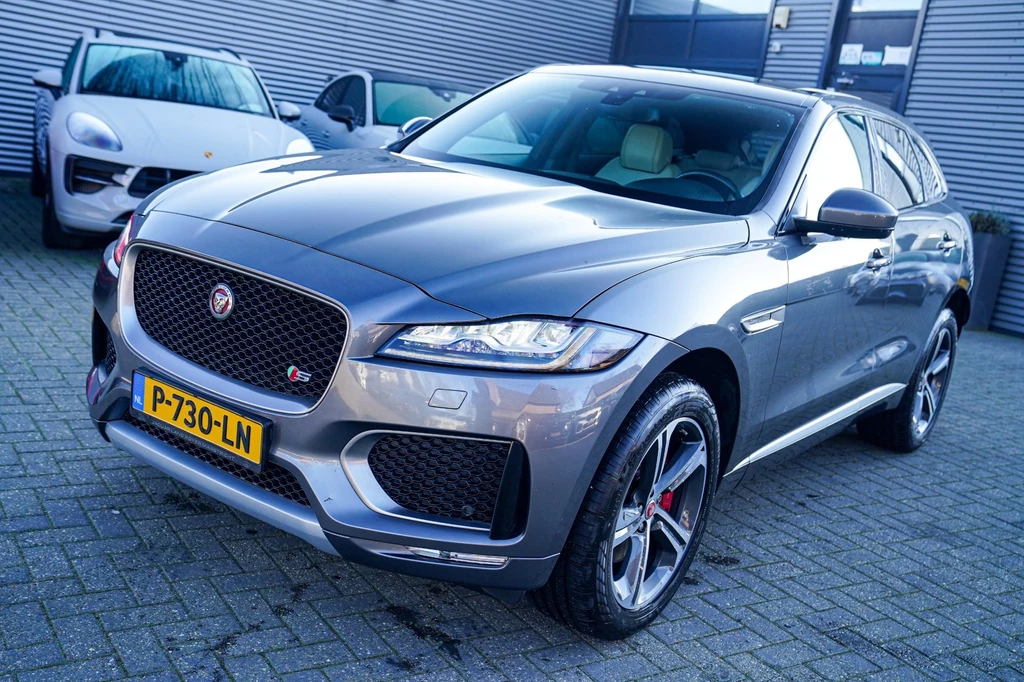 Jaguar F-PACE – foto 3
