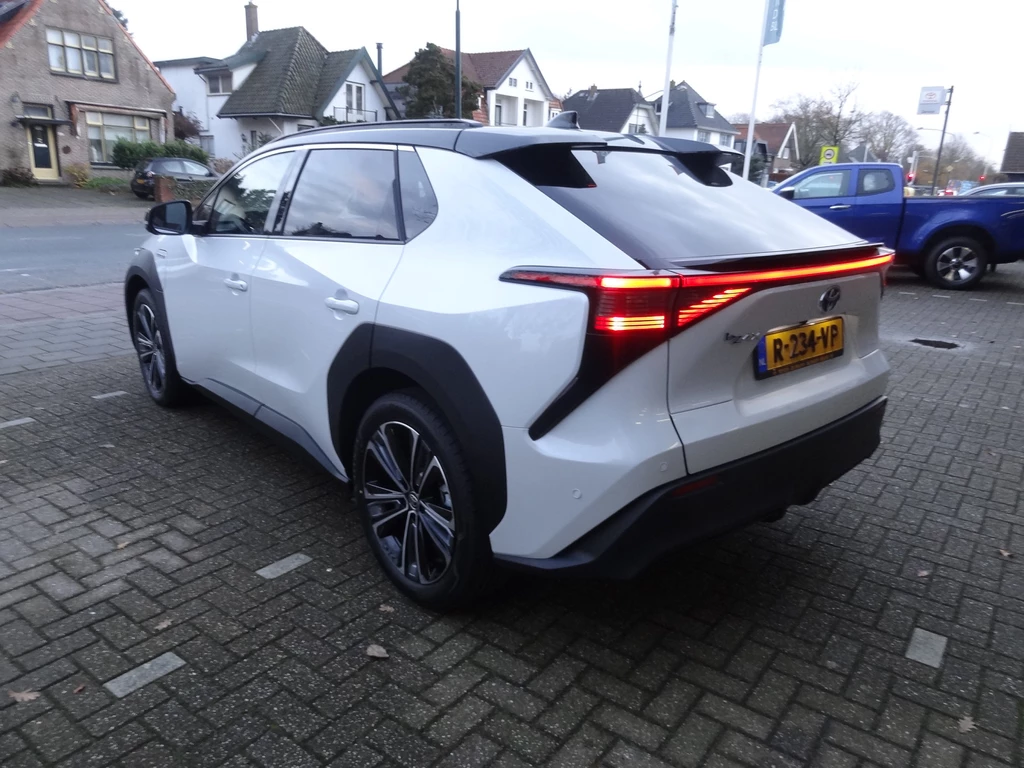 Toyota bZ4X – foto 10