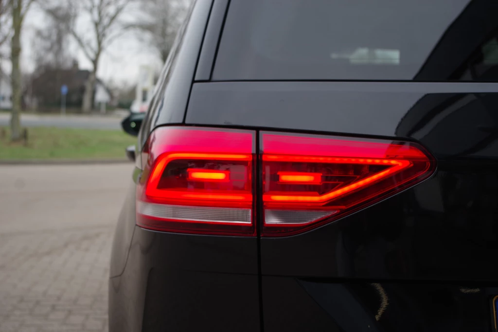 Volkswagen Touran – foto 17