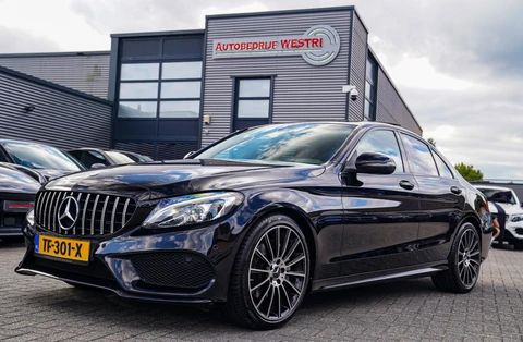 Mercedes-Benz C-klasse 180 Sport Edition Premium Plus | Dubbele Panorama | AMG Pakket | Stoelverwarming | Xenon / LED | Sfeerverli