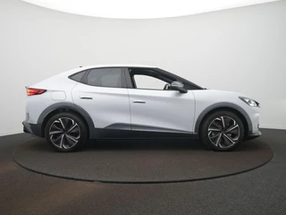 CUPRA Tavascan – thumbnail 8