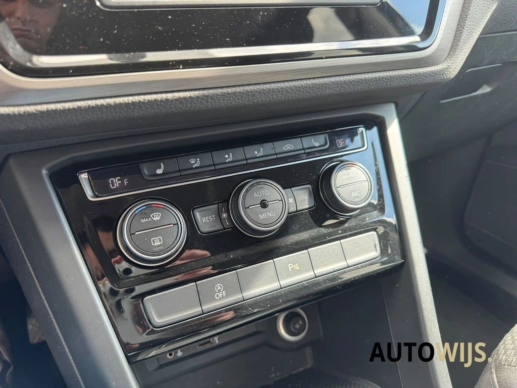 Volkswagen Touran – foto 15