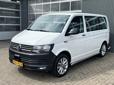 Volkswagen Transporter Kombi 2.0 TDI 4 motion DSG Airco Cruise control Navigatie Trekhaak 2500kg trekgewicht Euro 6 Isofix Automaat Ideaal voor ombouw naar Camper Combi Kombi Pesonenbus Groepsvervoer