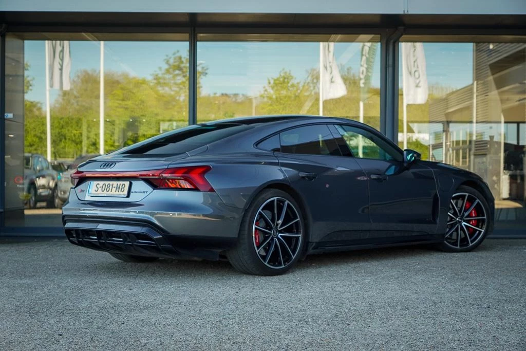 Audi e-tron GT – foto 5