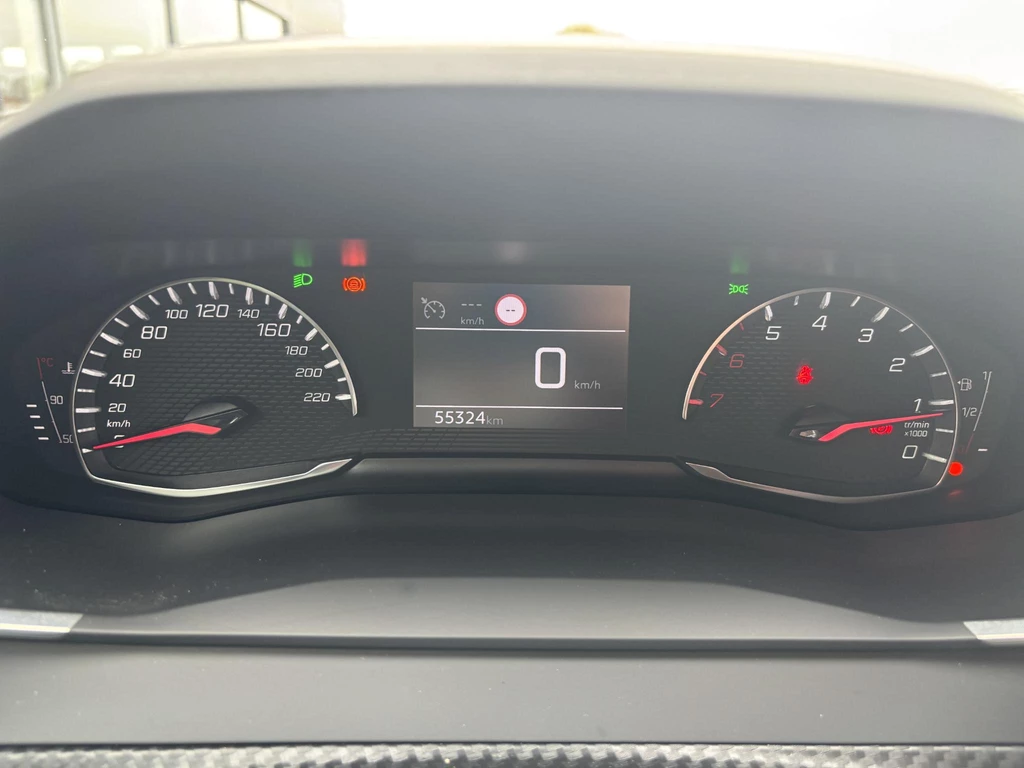 Peugeot 208 – foto 11