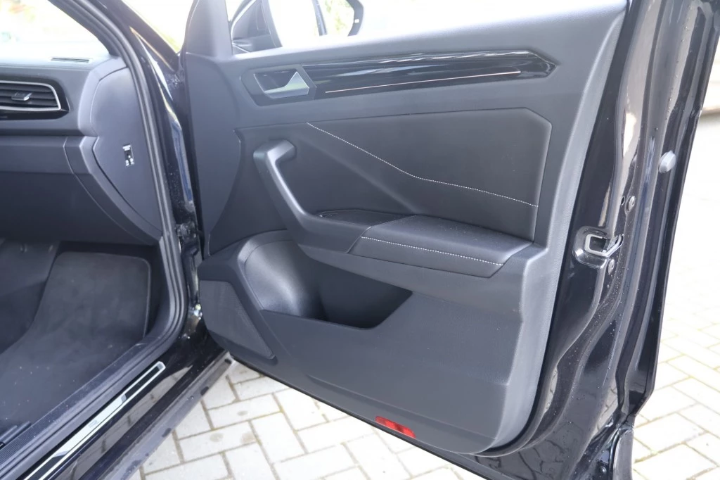 Volkswagen T-Roc – foto 12