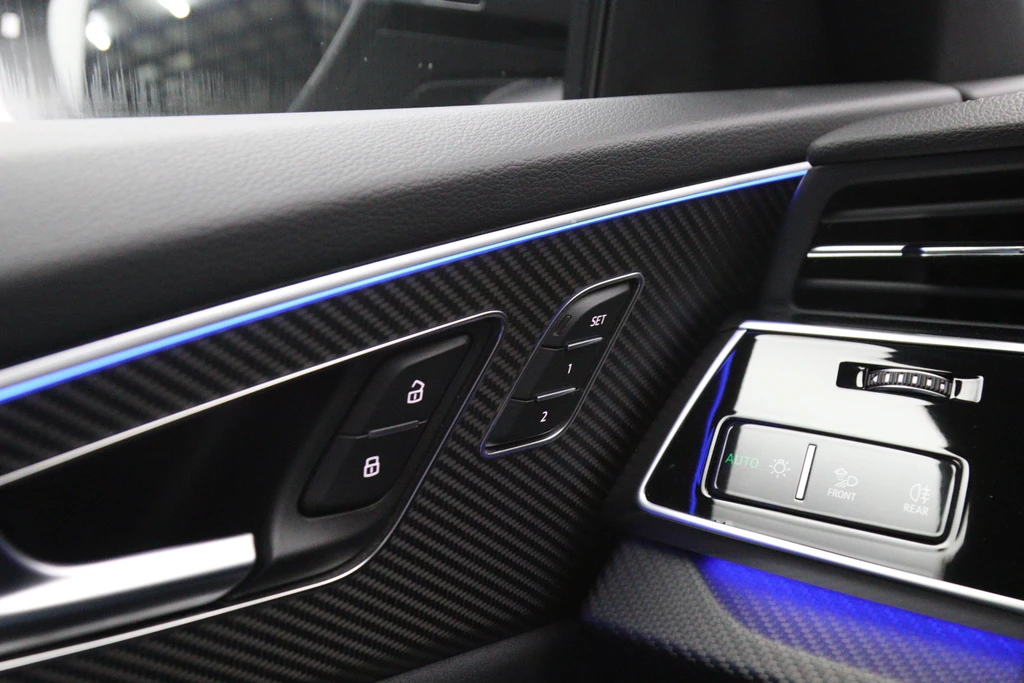 Audi Q8 – foto 12