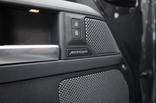 Land Rover Defender – thumbnail 15