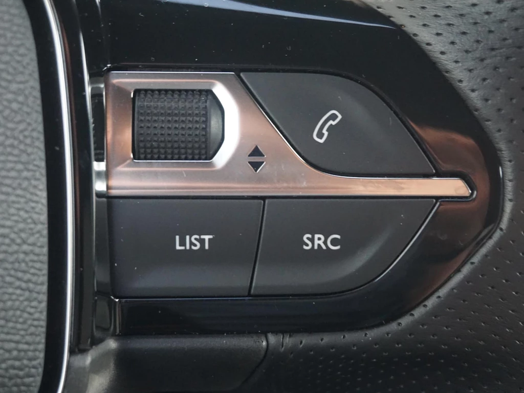 Peugeot e-2008 – foto 22