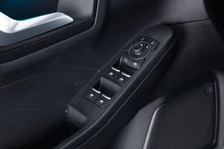 Ford Kuga – thumbnail 12