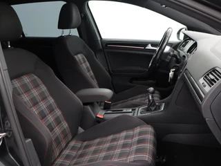 Volkswagen Golf – thumbnail 18