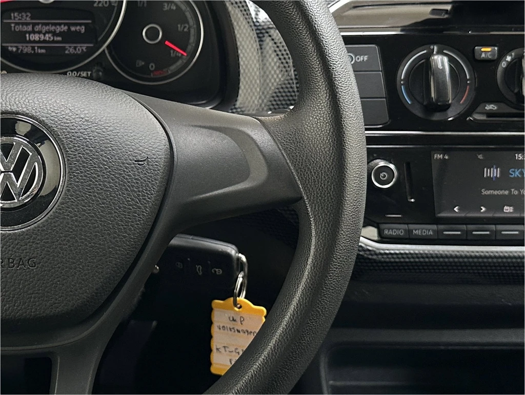 Volkswagen up! – foto 18