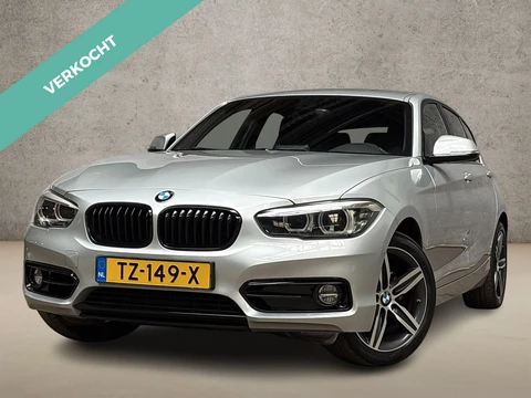 BMW 1 Serie 118i Sport Line Automaat (VIRTUAL COCKPIT, NAVIGATIE, ZWART HEMEL, CLIMATE, PARKEERSENSOREN, SPORTSTOELEN, CRUISE, NIEUWE APK, NIEUWSTAAT)
