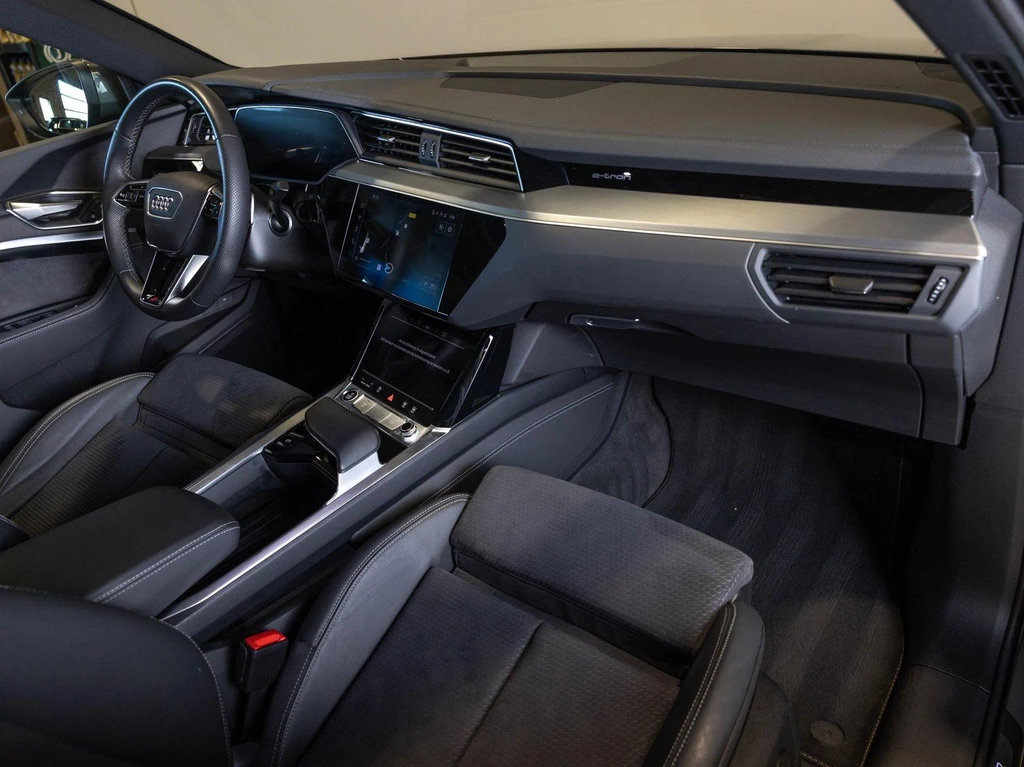 Audi Q8 Sportback e-tron – foto 8
