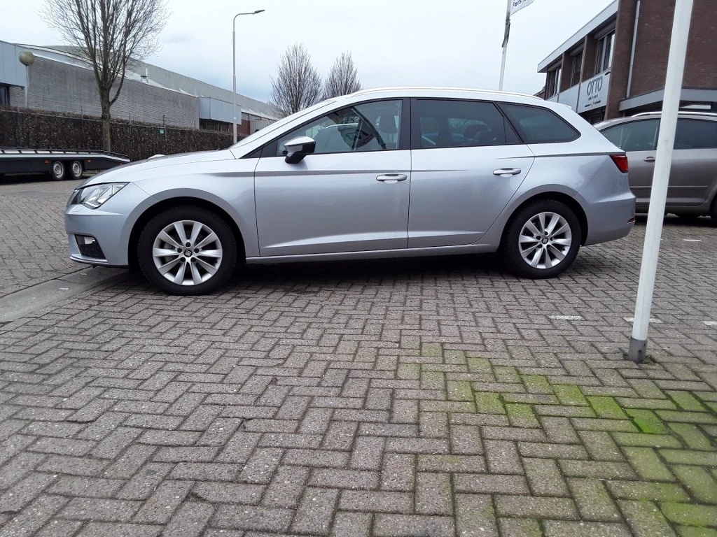 SEAT Leon – foto 3