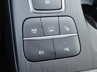 Ford Kuga – thumbnail 24