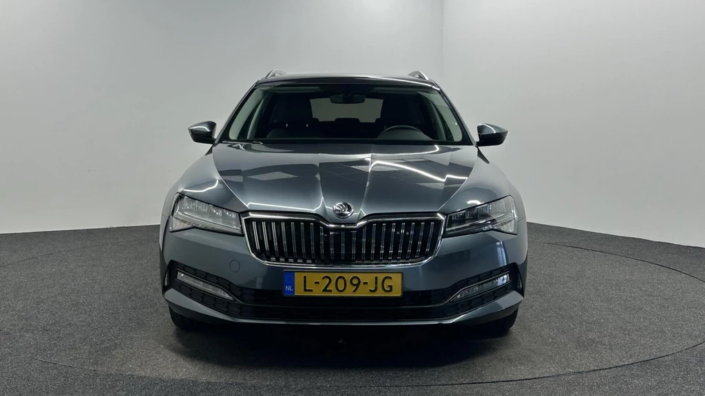 Škoda Superb – foto 8