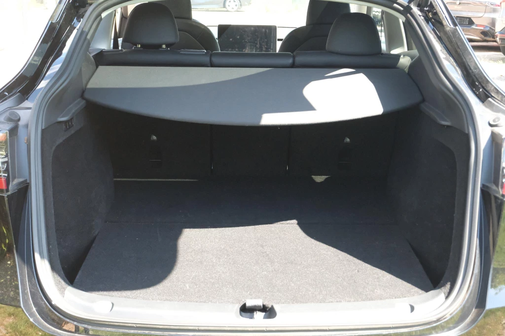 Tesla Model Y – foto 10