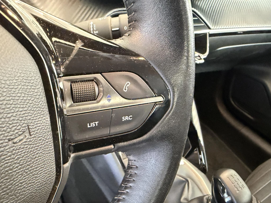 Peugeot 208 – foto 15