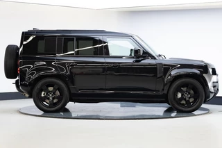 Land Rover Defender – thumbnail 6