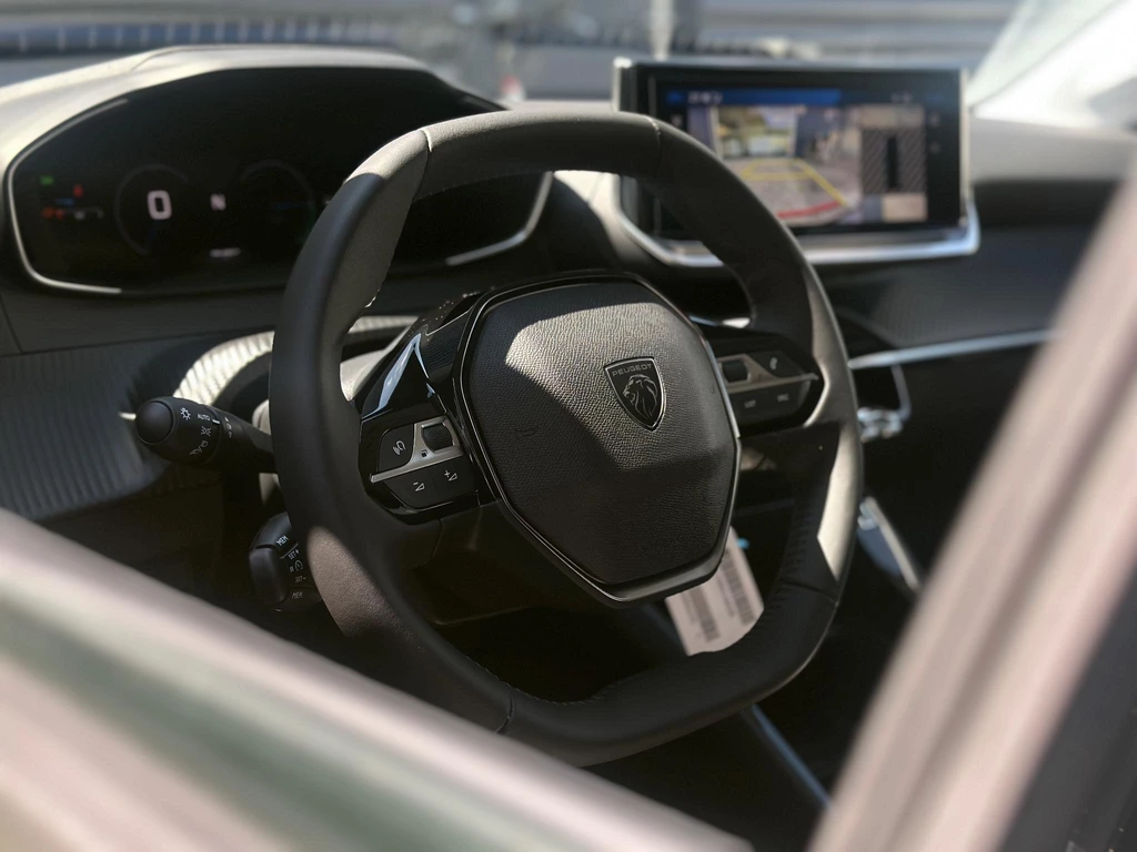 Peugeot 208 – foto 24