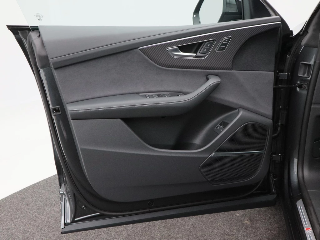 Audi Q8 – foto 22
