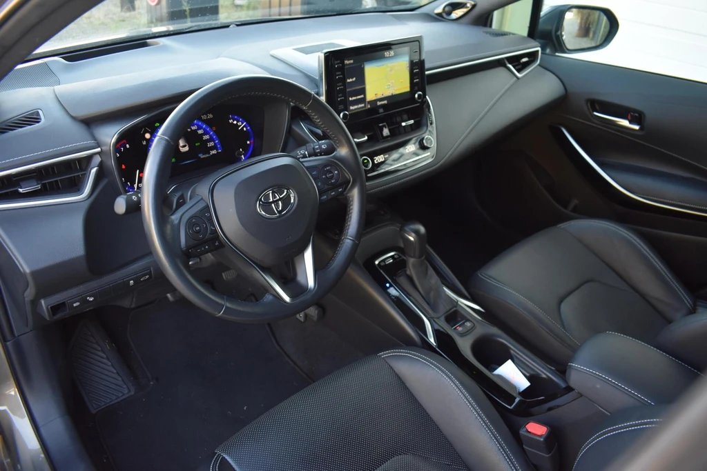 Toyota Corolla Touring Sports – foto 11