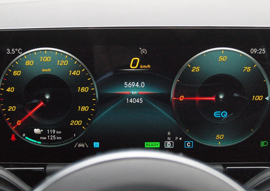 Mercedes-Benz EQA – foto 19