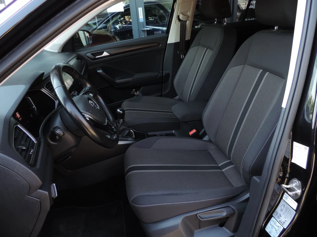 Volkswagen T-Roc – foto 12