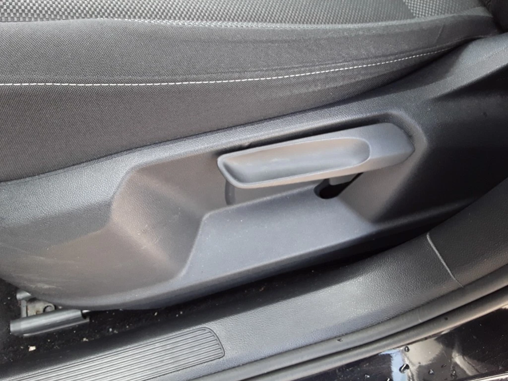 Volkswagen T-Roc – foto 18