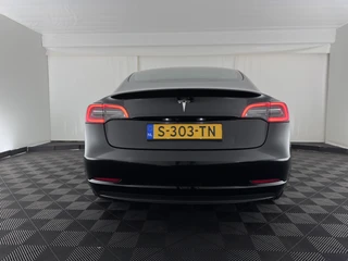 Tesla Model 3 – thumbnail 3