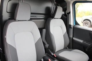 Ford E-Transit Courier – thumbnail 11