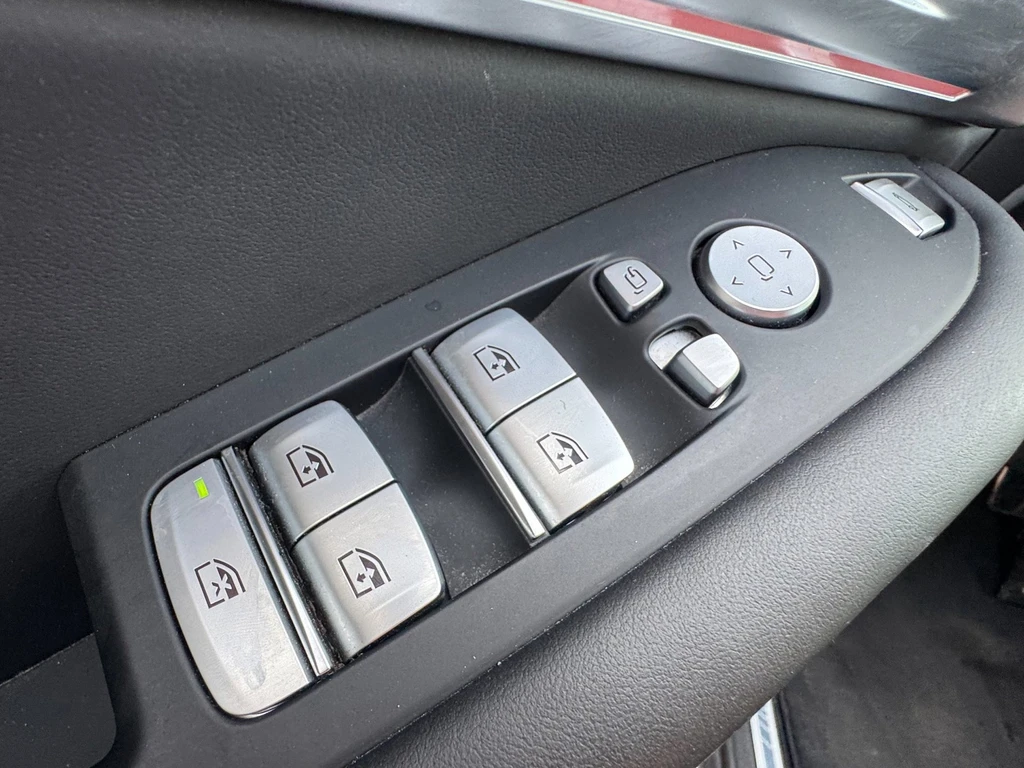 BMW XM – foto 15
