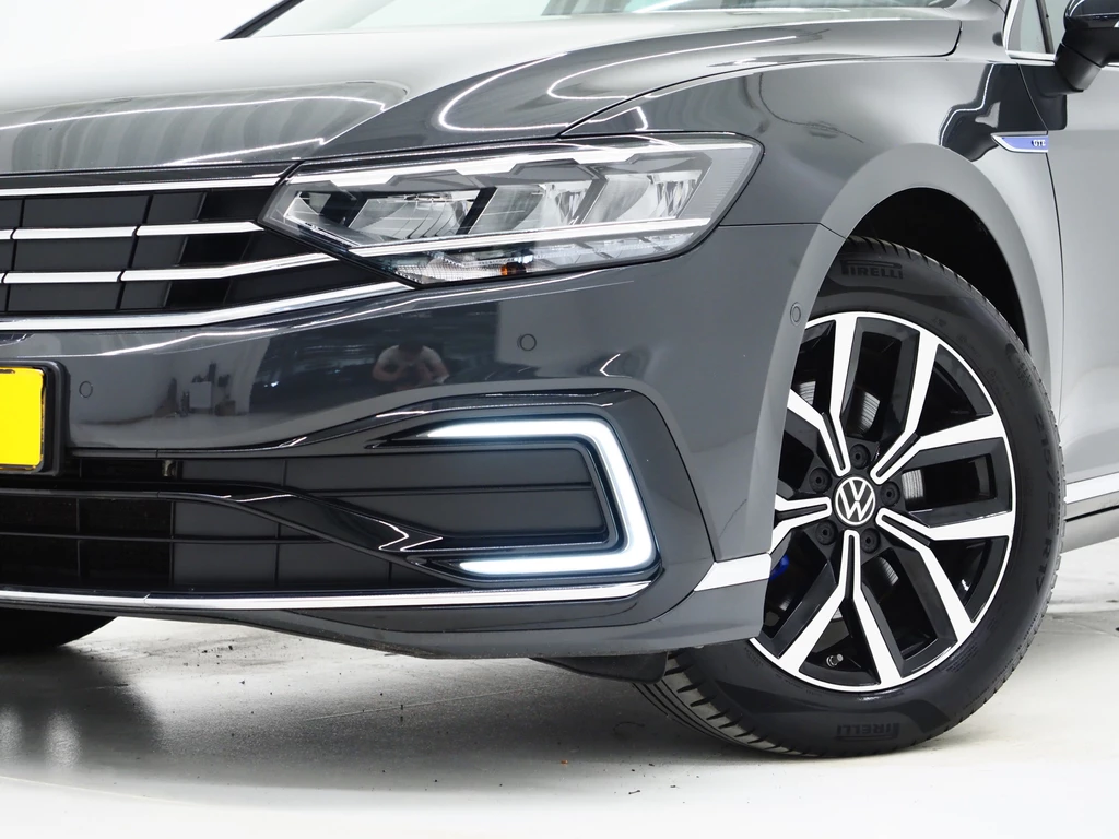 Volkswagen Passat – foto 11