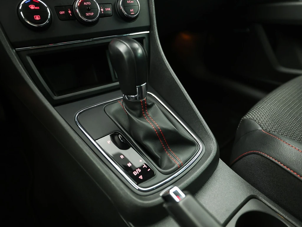SEAT Leon – foto 11