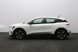 Renault Megane E-Tech – thumbnail 3