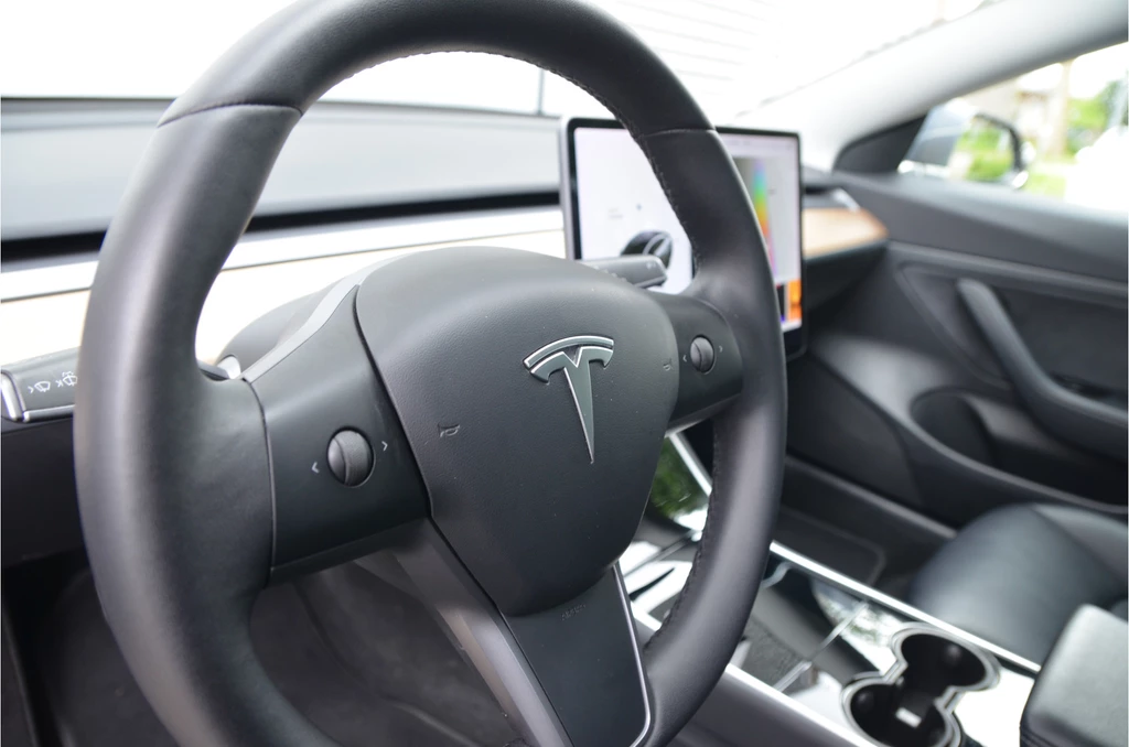Tesla Model 3 – foto 15