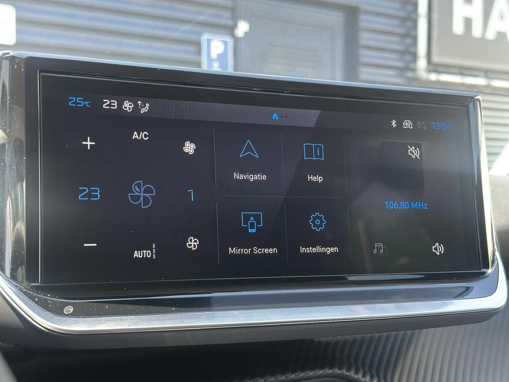 Peugeot 208 – foto 13
