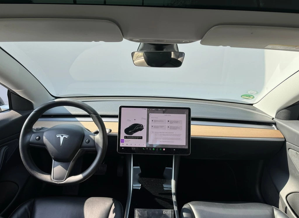 Tesla Model 3 – foto 10