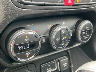 Jeep Renegade – thumbnail 12