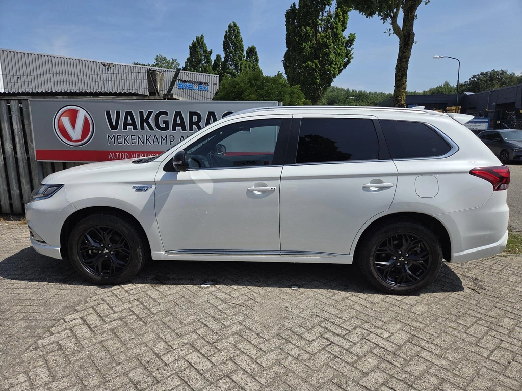 Mitsubishi Outlander – foto 2
