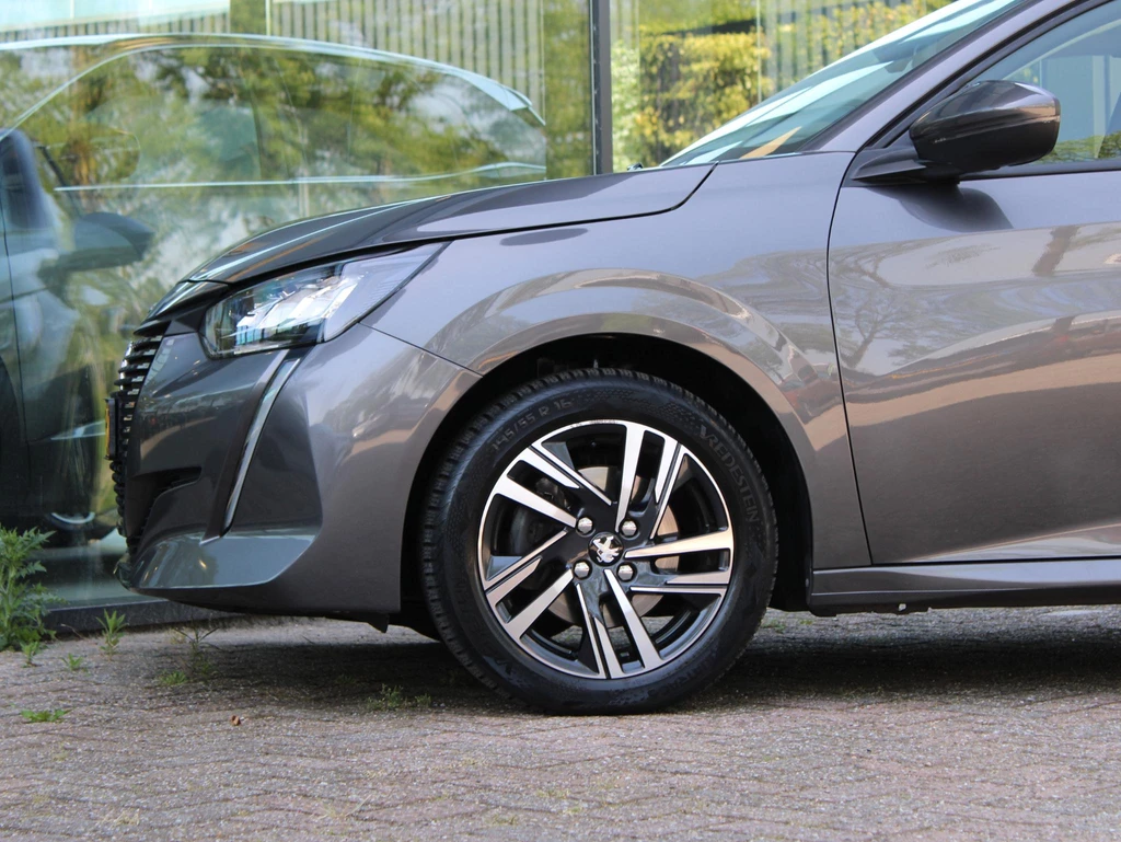 Peugeot 208 – foto 12