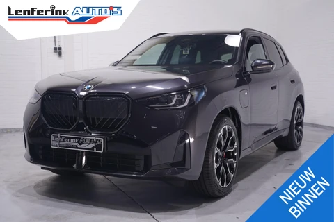 BMW X3 30e xDrive M Sport Pro Stoelverwarming v+a Stuurverwarming Stoelventilatie voor Head up display Harman/kardon Memory bestuurderstoel Apple carplay/android auto Adaptive cruise control met stop & go20 inch lichtmetalen velgen Sophistograu metalic M sportremsysteem