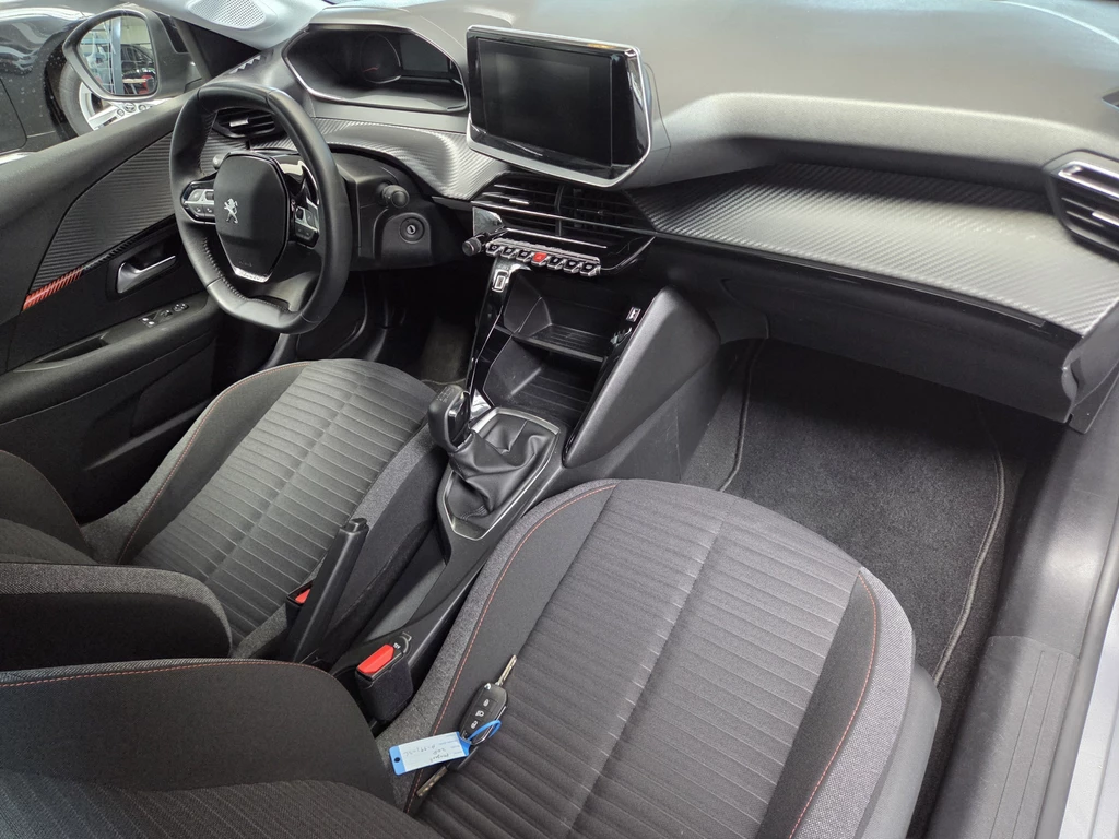 Peugeot 208 – foto 17