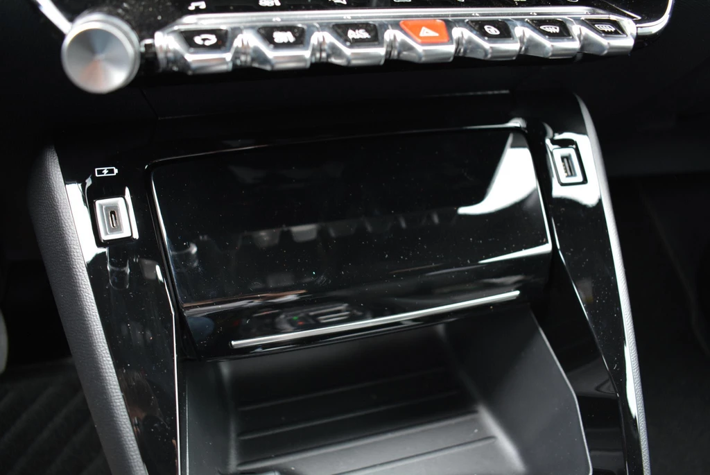 Peugeot e-2008 – foto 43