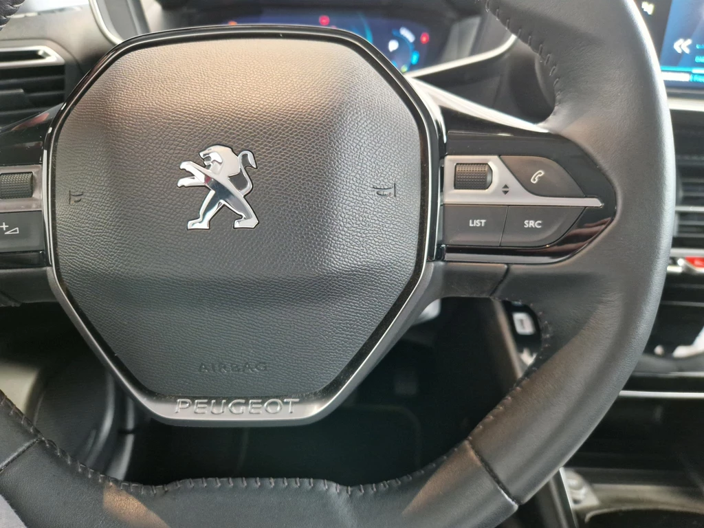 Peugeot e-2008 – foto 16