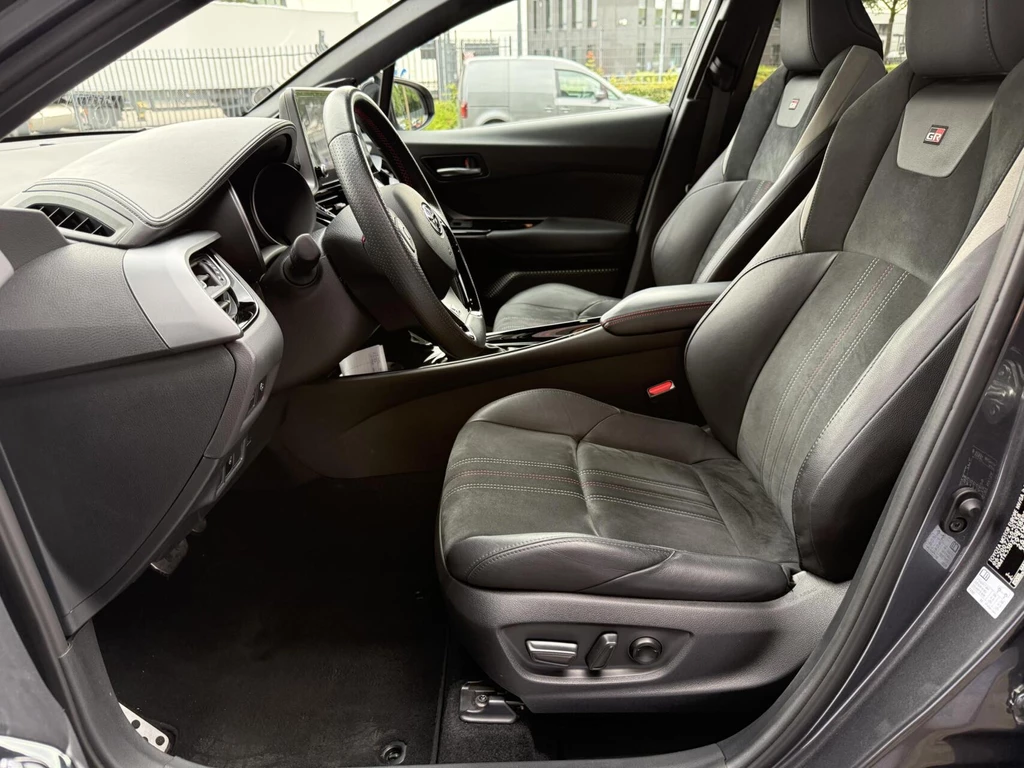 Toyota C-HR – foto 11