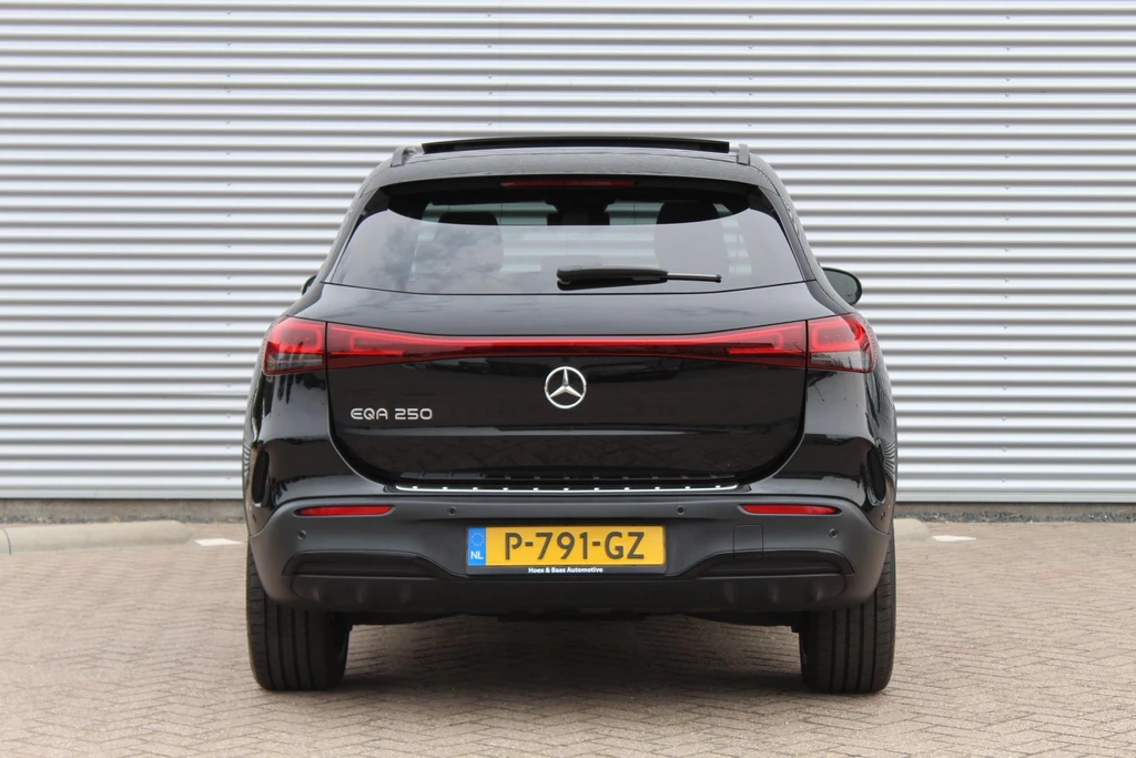Mercedes-Benz EQA – foto 5