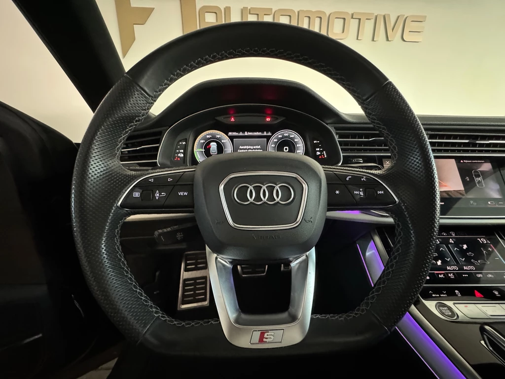 Audi Q8 – foto 15