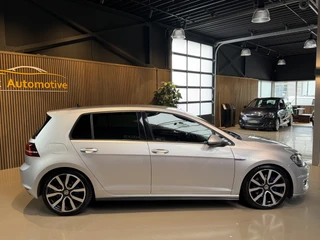 Volkswagen Golf – thumbnail 8